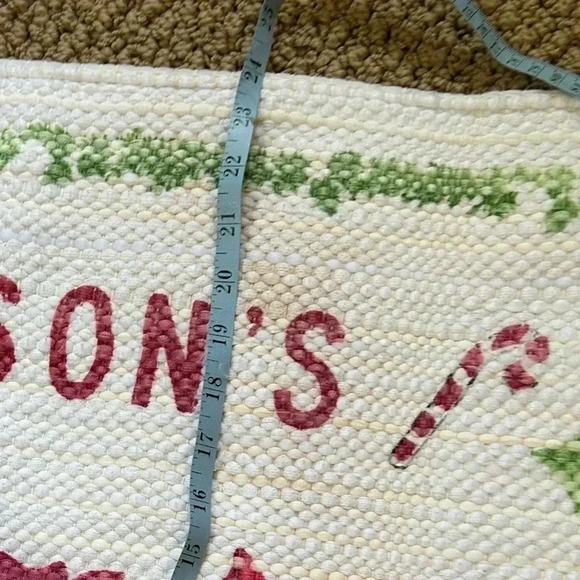 Vintage retro rug 24”x43” Mid Century styling. Santa, bells, candy canes, trees - Picture 9 of 9